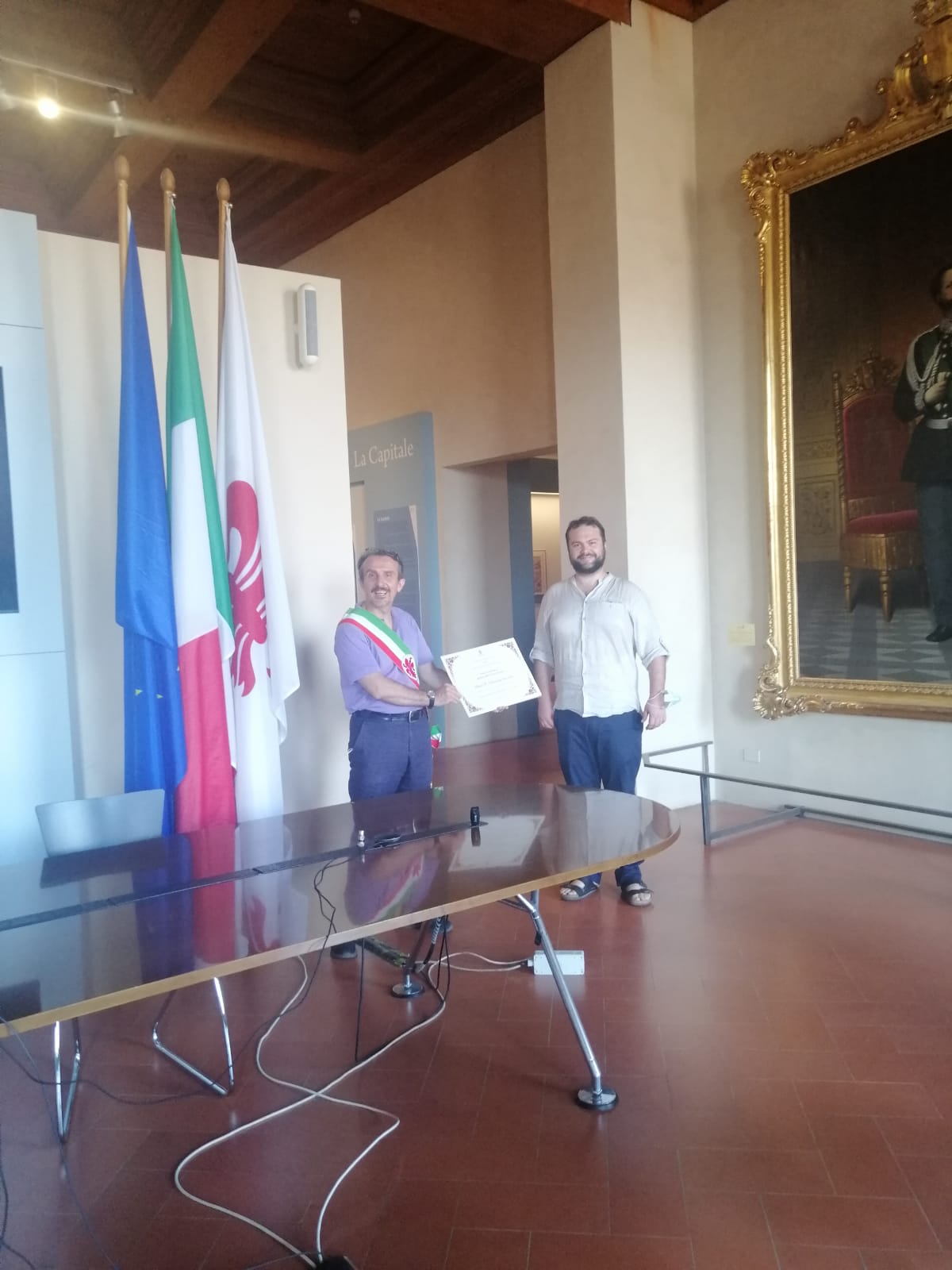 Consegnata pergamena per la tesi di laurea in onore di David Solazzo Consegnata pergamena per la tesi di laurea in onore di David Solazzo