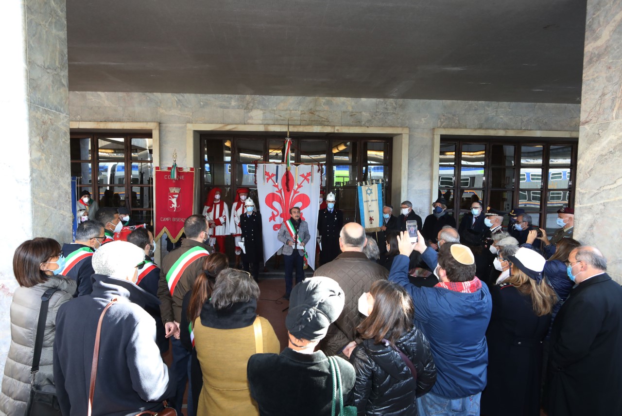 Commemorazione dei deportati ebrei dal binario 16 alla stazione SMN Commemorazione dei deportati ebrei dal binario 16 alla stazione SMN