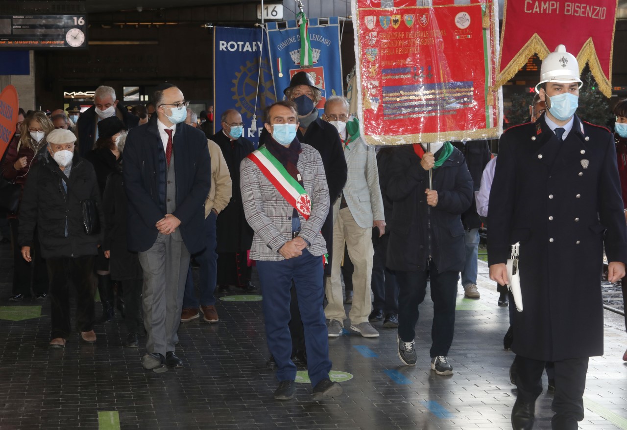 Commemorazione dei deportati ebrei dal binario 16 alla stazione SMN Commemorazione dei deportati ebrei dal binario 16 alla stazione SMN