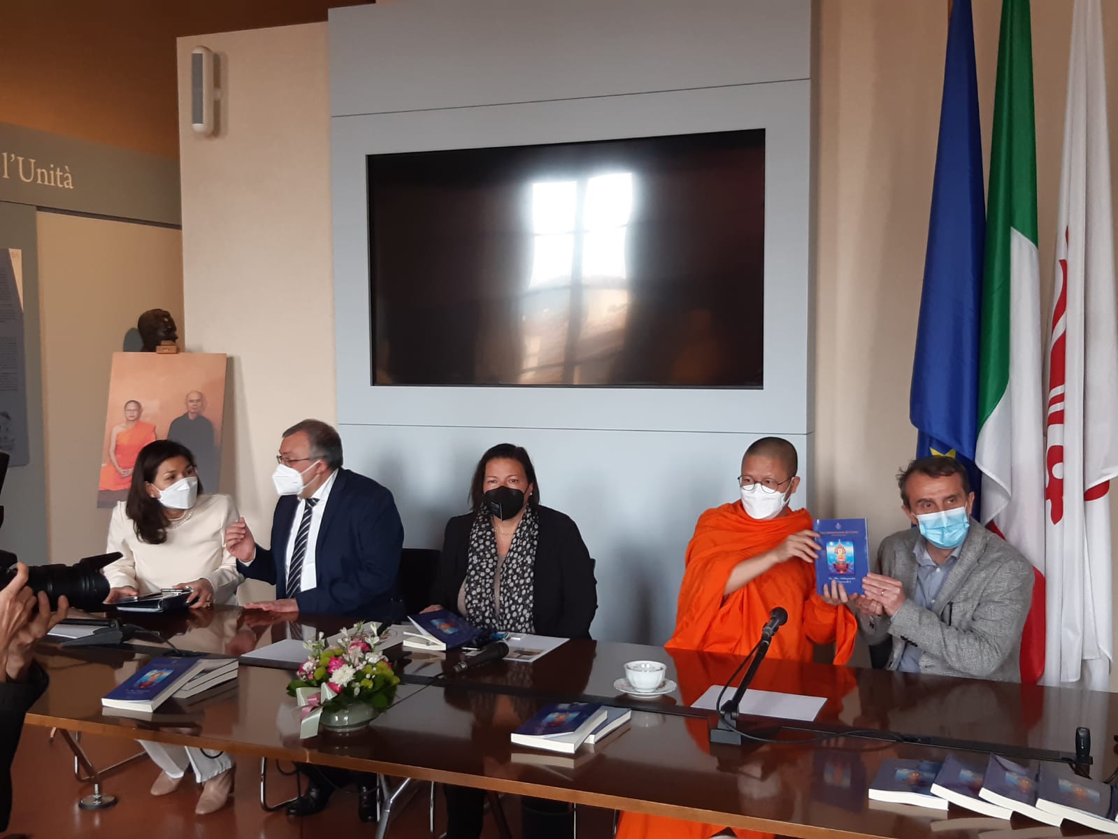 Il Maestro buddista Vajiaramedhi a Palazzo Vecchio Il Maestro buddista Vajiaramedhi a Palazzo Vecchio