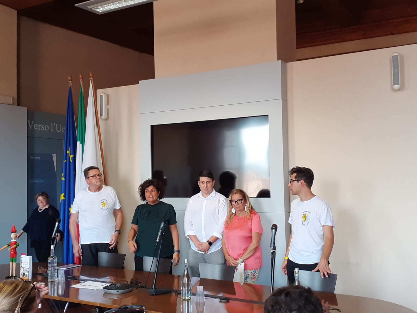 Giovani Lions ricevuti dalla vice presidente Barbara Felleca Giovani Lions ricevuti dalla vice presidente Barbara Felleca