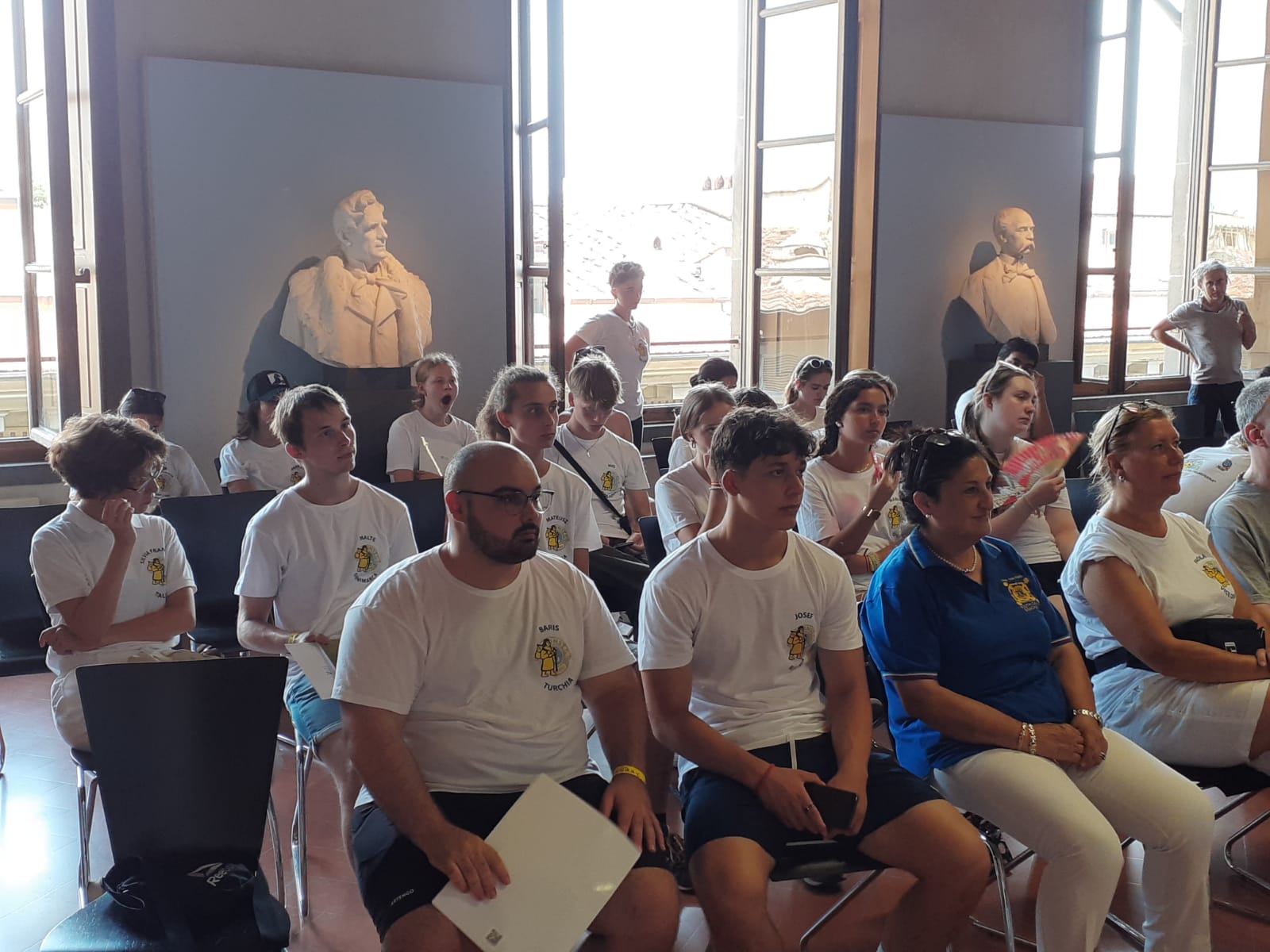 Giovani Lions ricevuti dalla vice presidente Barbara Felleca Giovani Lions ricevuti dalla vice presidente Barbara Felleca