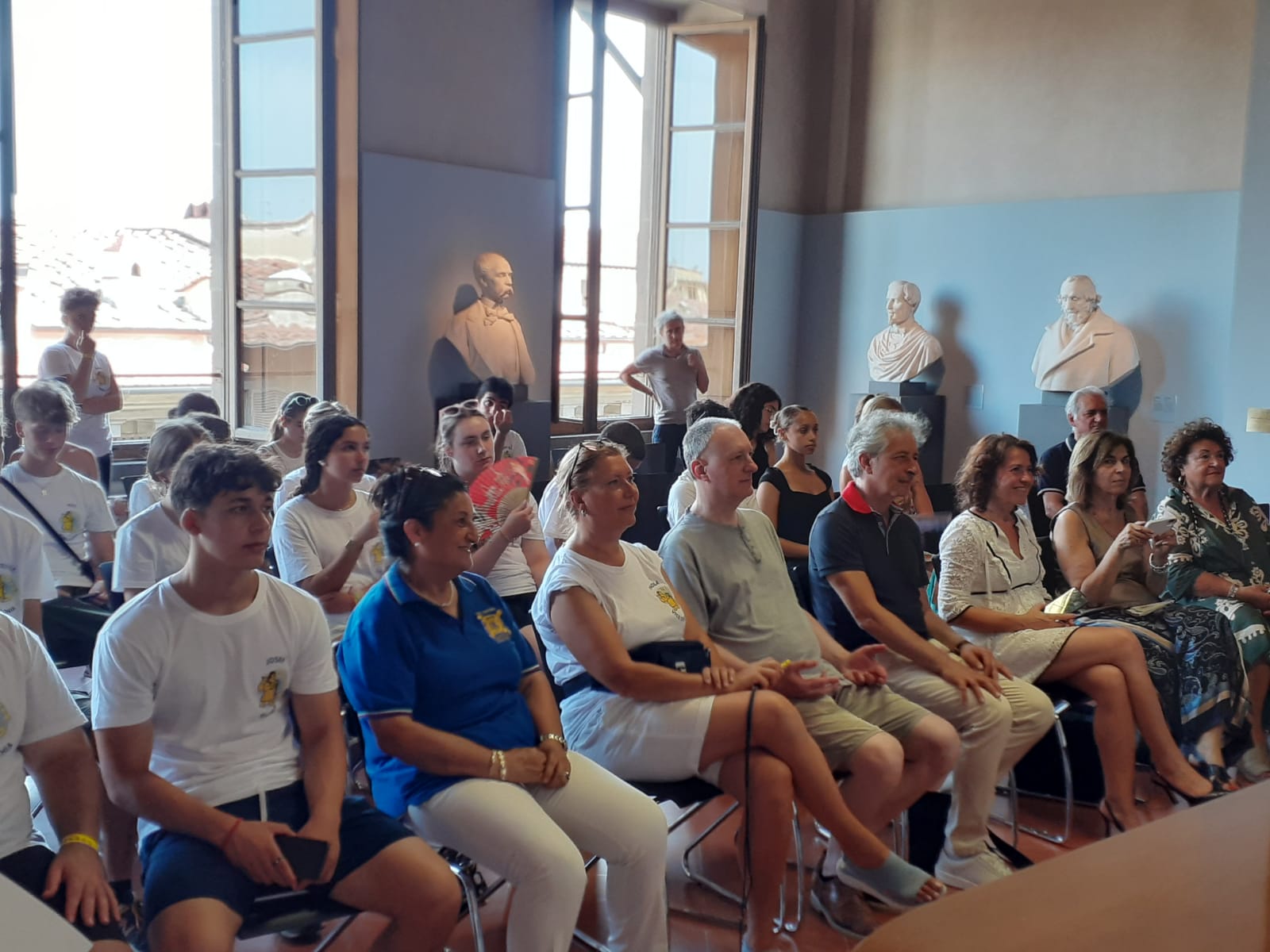 Giovani Lions ricevuti dalla vice presidente Barbara Felleca Giovani Lions ricevuti dalla vice presidente Barbara Felleca