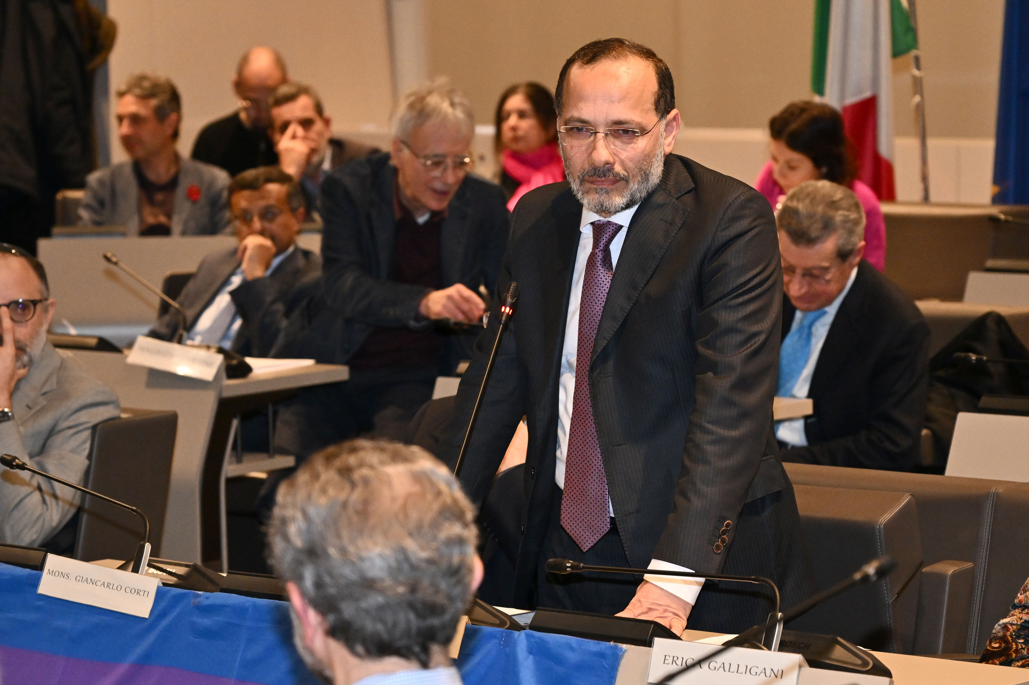 Abbattere i muri e costruire i ponti