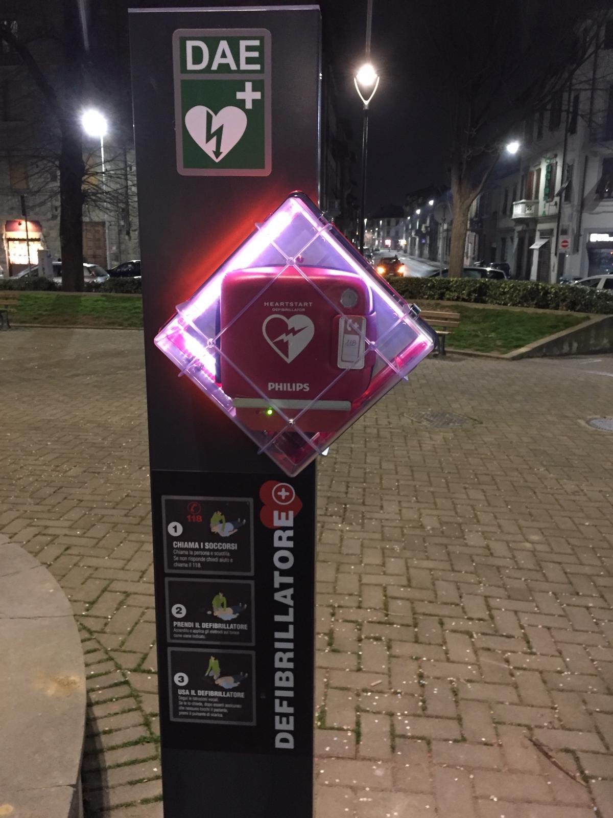 Defibrillatore in piazza Gualfredotto Defibrillatore in piazza Gualfredotto