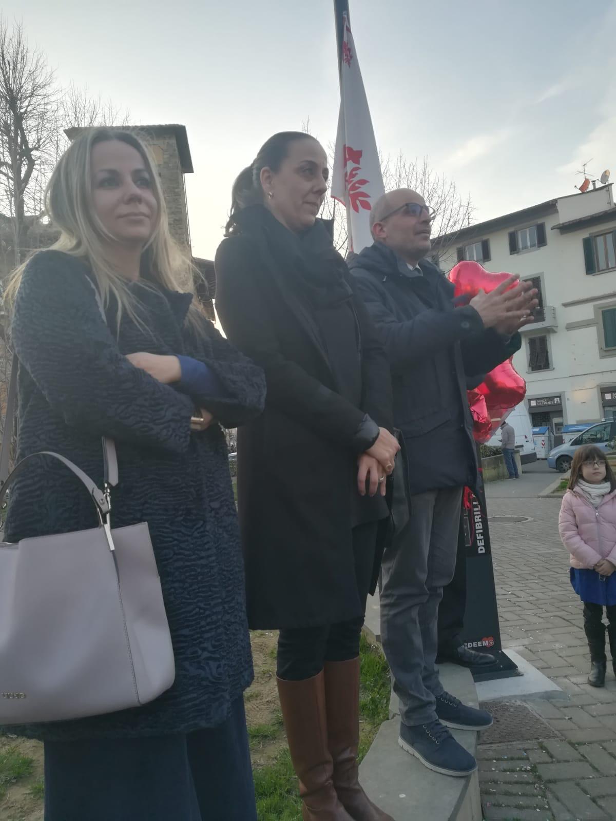 Defibrillatore in piazza Gualfredotto Defibrillatore in piazza Gualfredotto