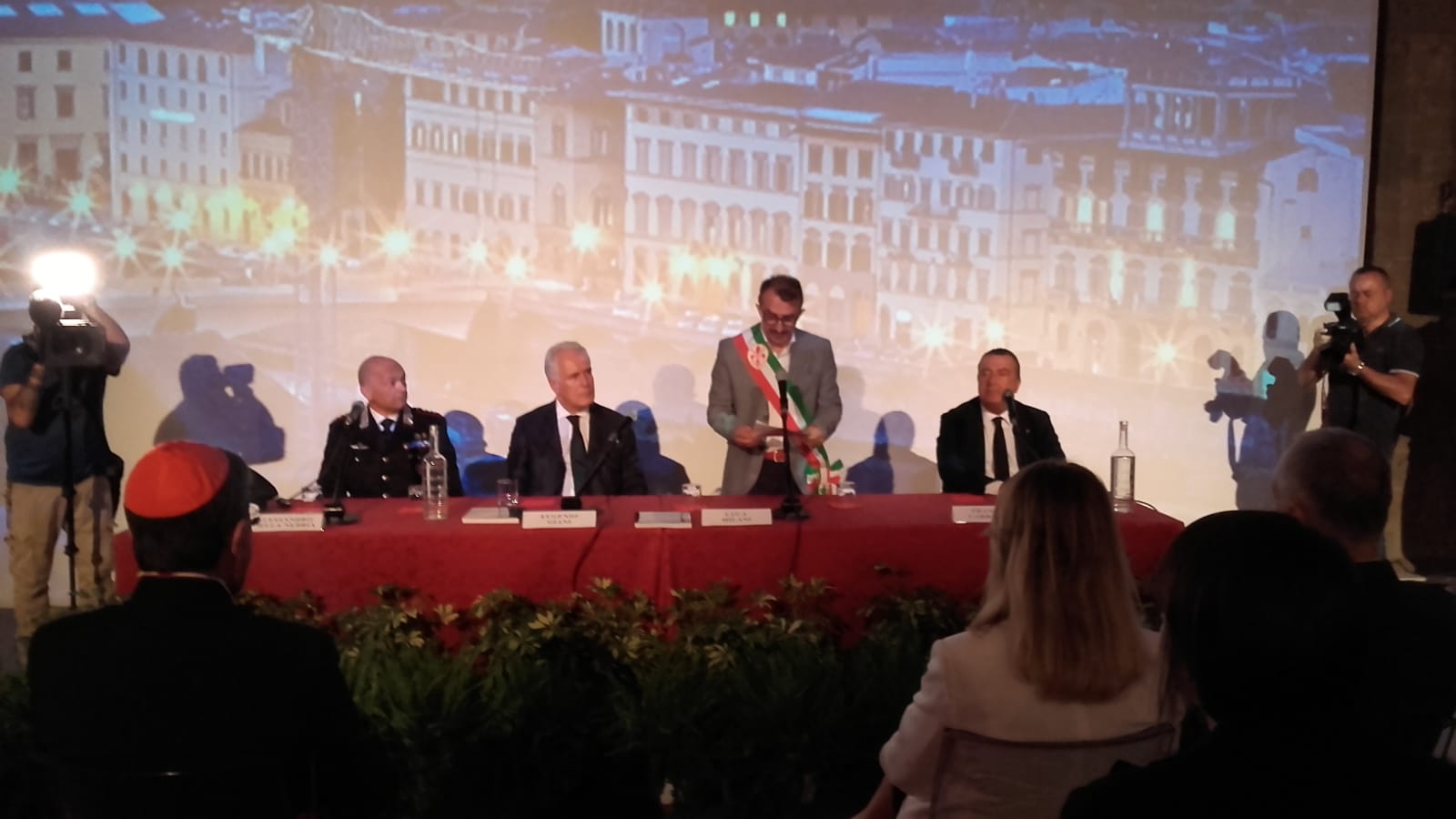 I 160 anni della Legione Carabinieri e de La Nazione I 160 anni della Legione Carabinieri e de La Nazione