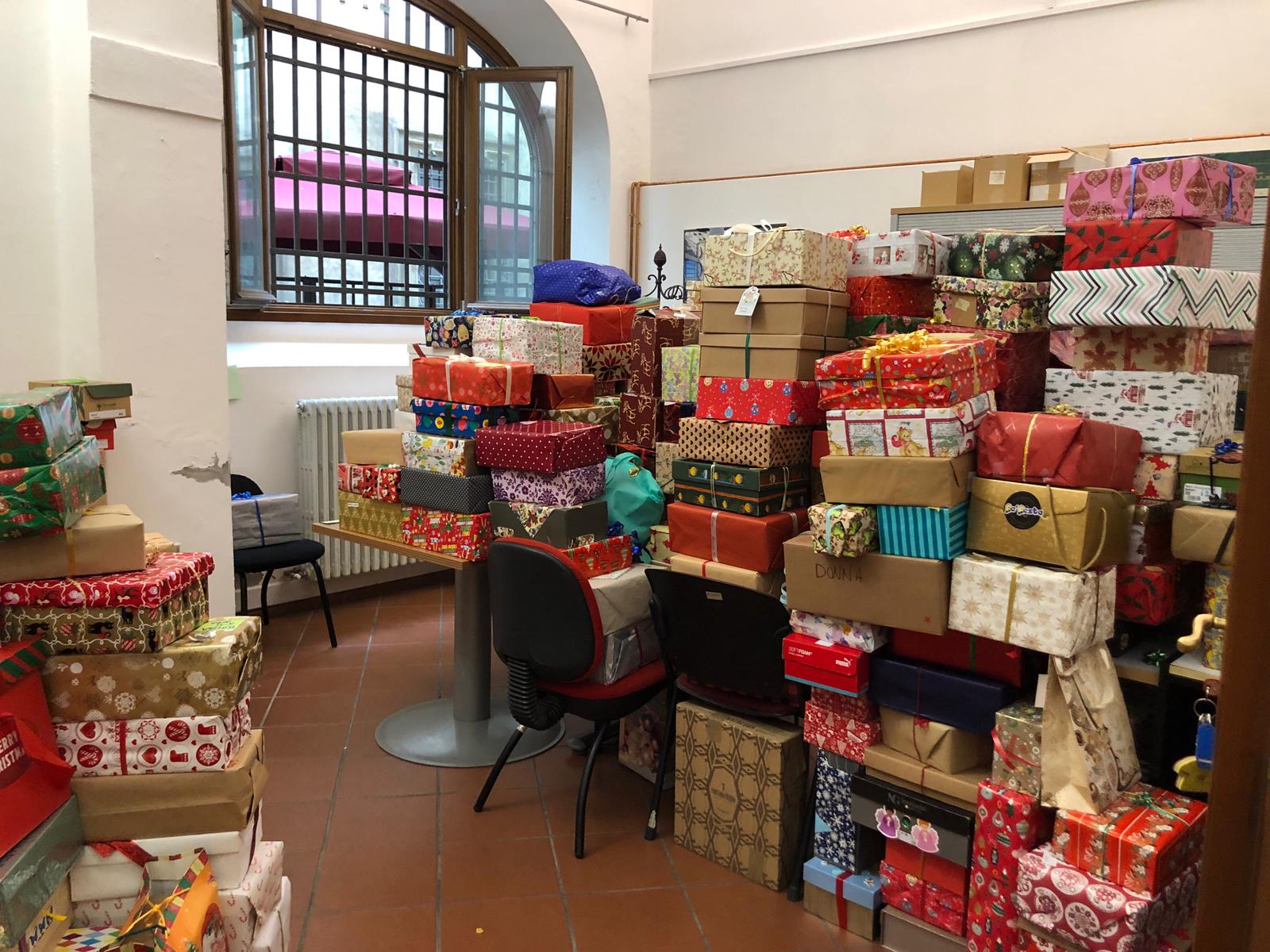 Pacchi dono al Quartiere 1
