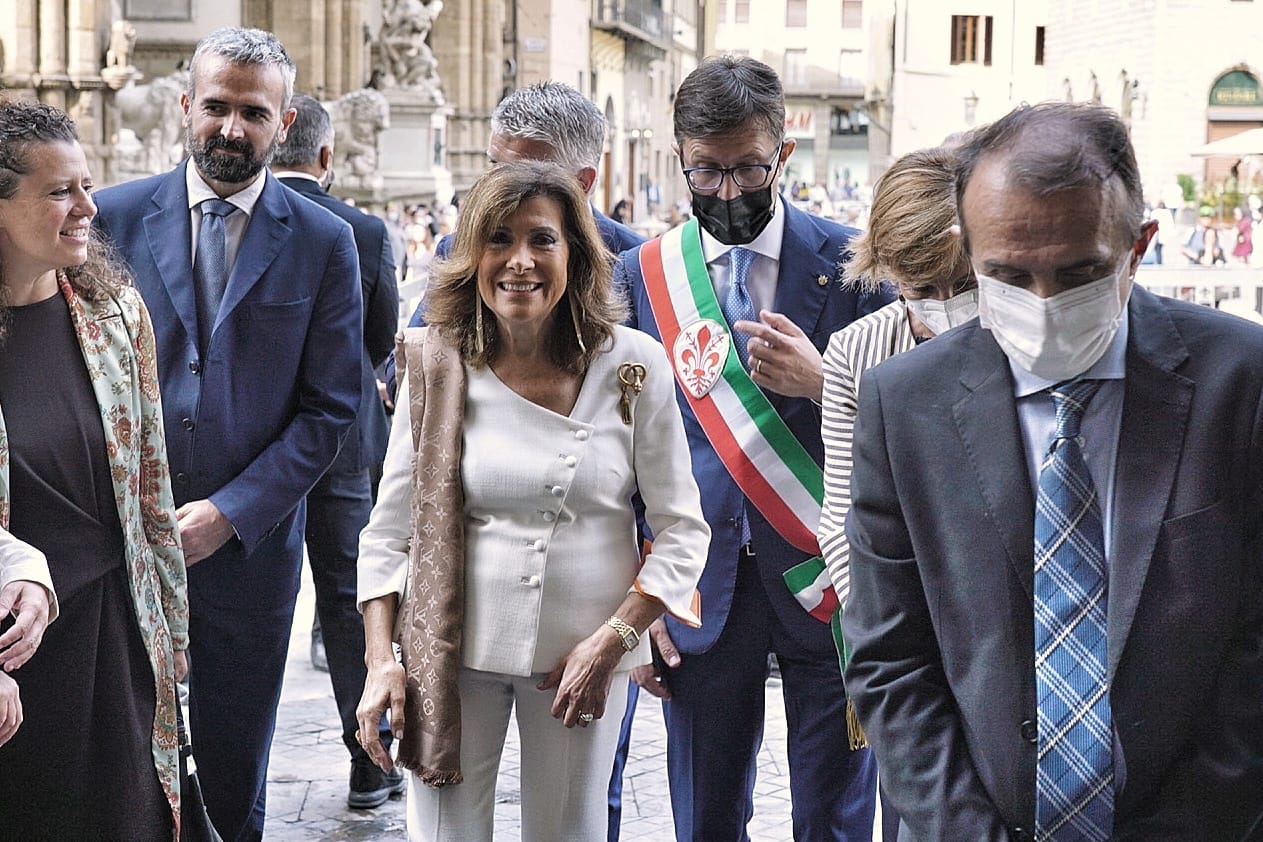 Il Parlamento italiano da Firenze a Roma. Il Ruolo delle Assemblee elettive nella Società che cambia Il Parlamento italiano da Firenze a Roma. Il Ruolo delle Assemblee elettive nella Società che cambia
