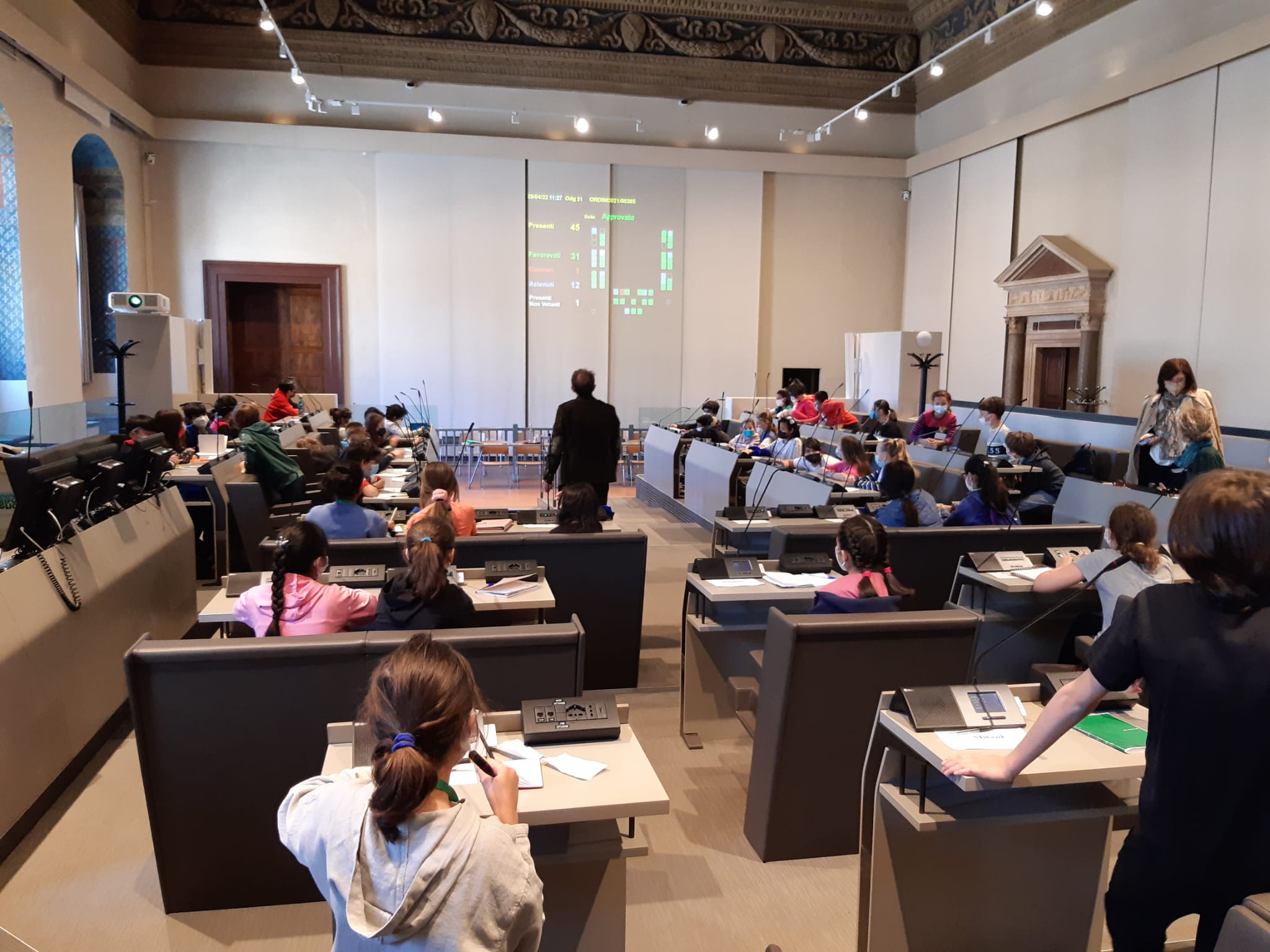 Consiglio comunale con i bambini