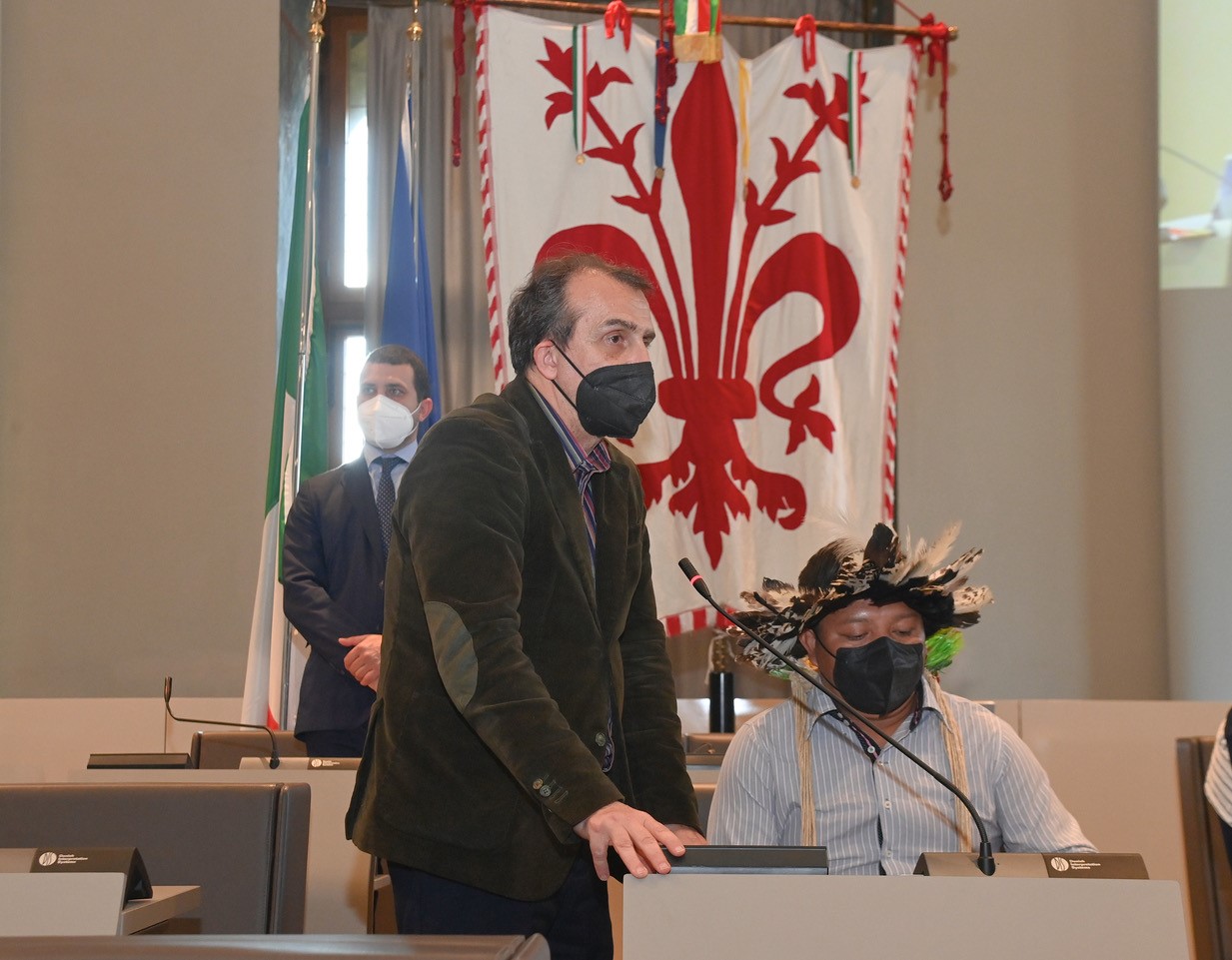Adriano Karipuna in Consiglio comunale Adriano Karipuna in Consiglio comunale