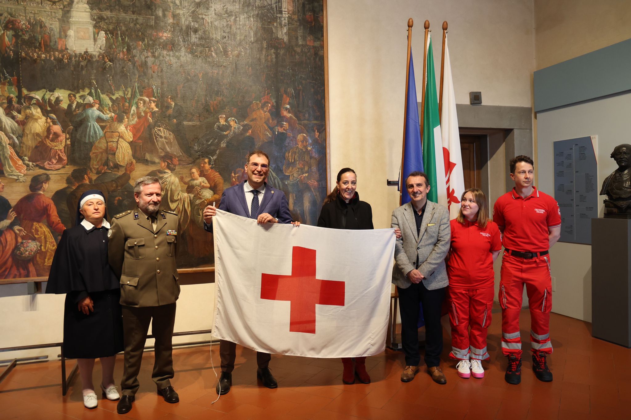 Consegna bandiera Croce Rossa in Palazzo Vecchio