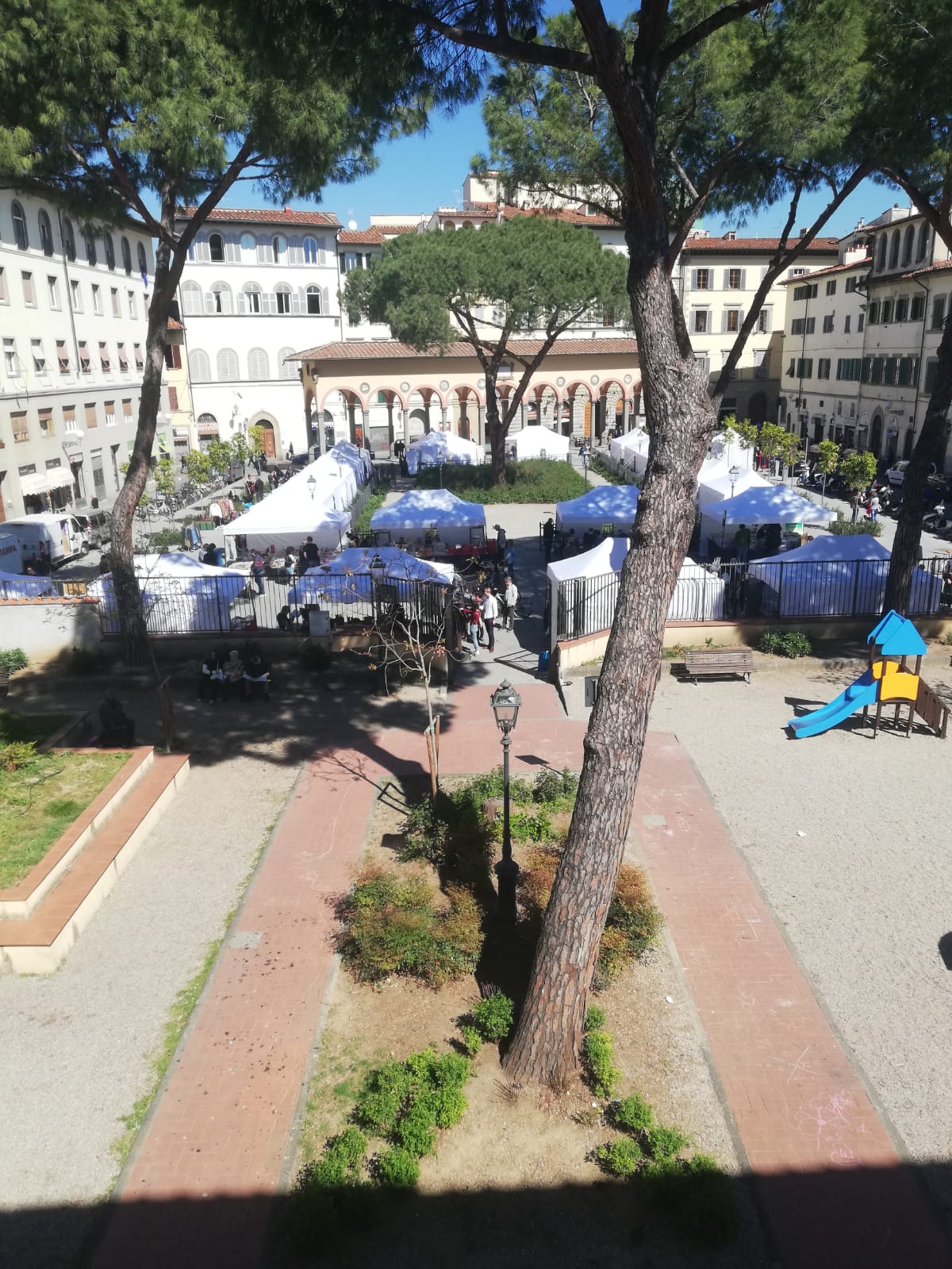 Fumetti e... Dintorni in piazza dei Ciompi