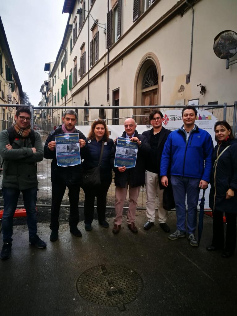 Forza Italia in via de'Serragli Forza Italia in via de'Serragli