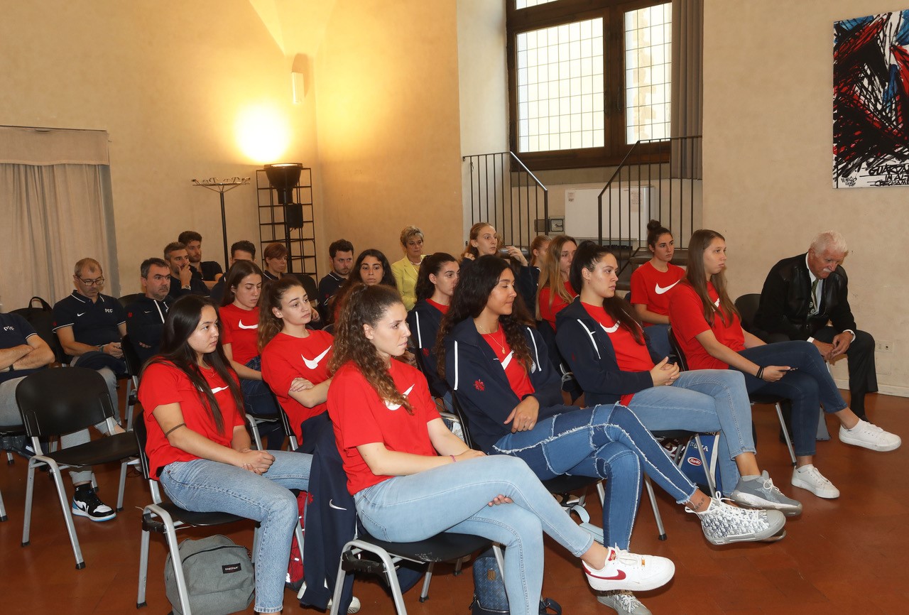 Presentata la Pallacanestro Femminile Firenze Presentata la Pallacanestro Femminile Firenze