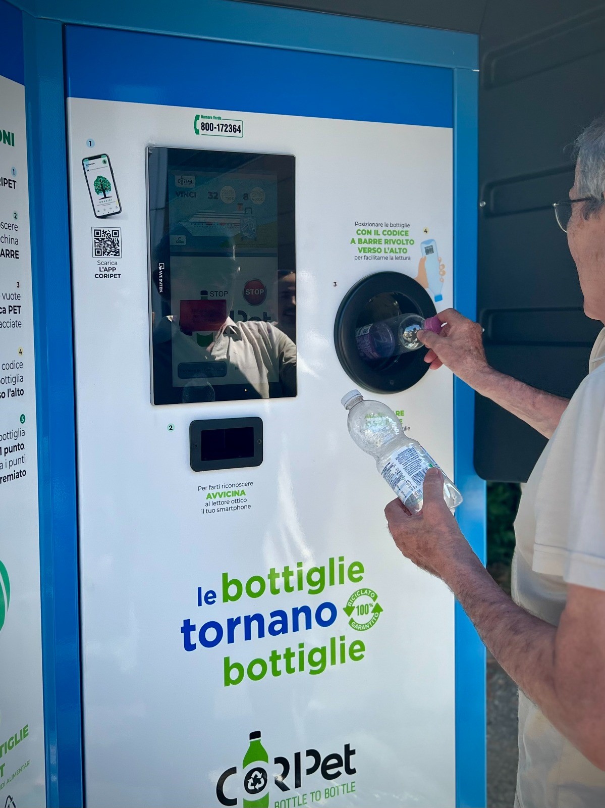 Ecocompattatore per il recupero e il riciclo delle bottiglie di plastica